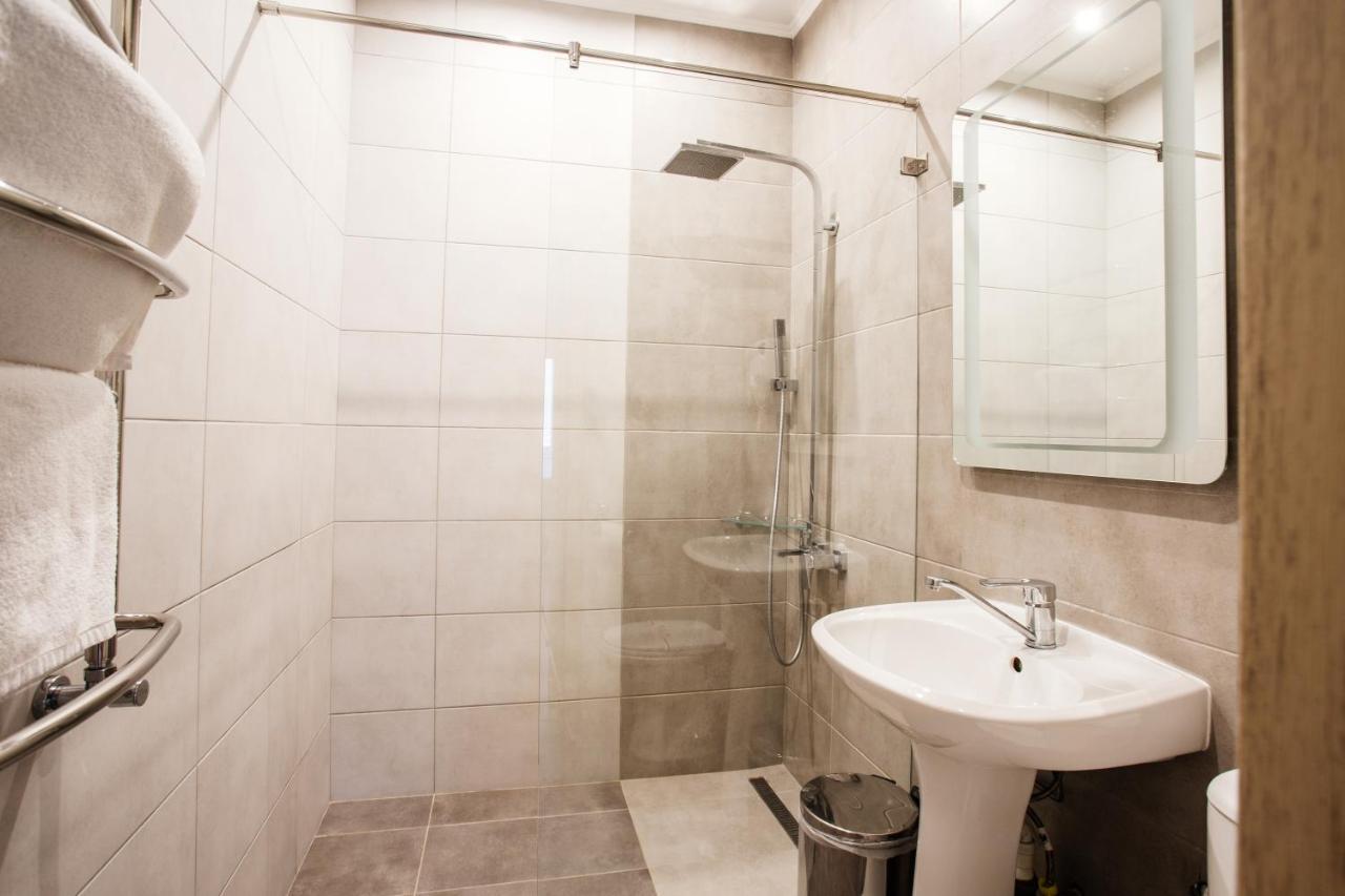 Discovery Hotel Лвив Екстериор снимка