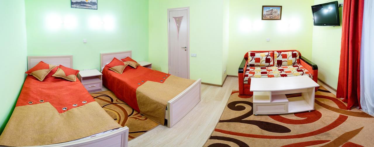Discovery Hotel Лвив Екстериор снимка