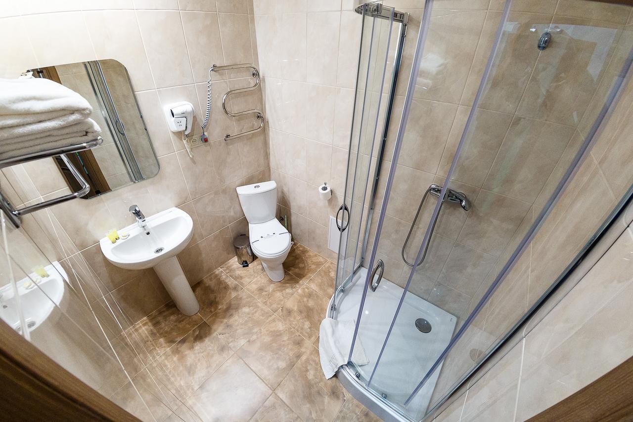 Discovery Hotel Лвив Екстериор снимка