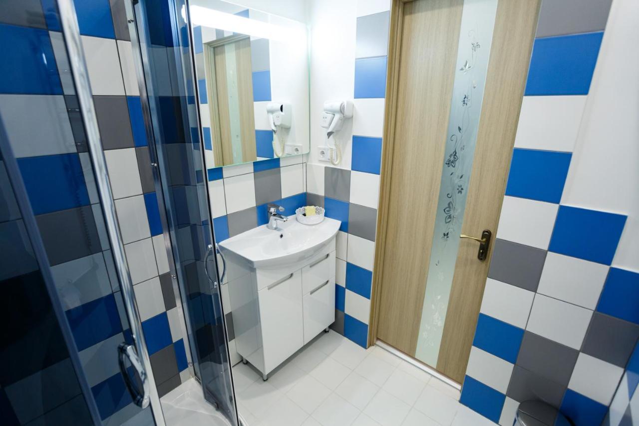 Discovery Hotel Лвив Екстериор снимка