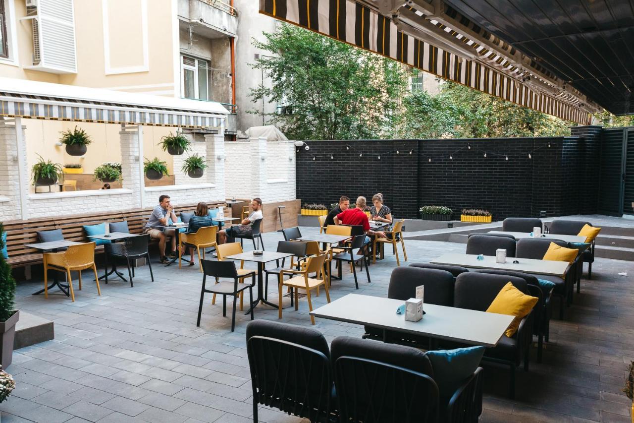 Discovery Hotel Лвив Екстериор снимка