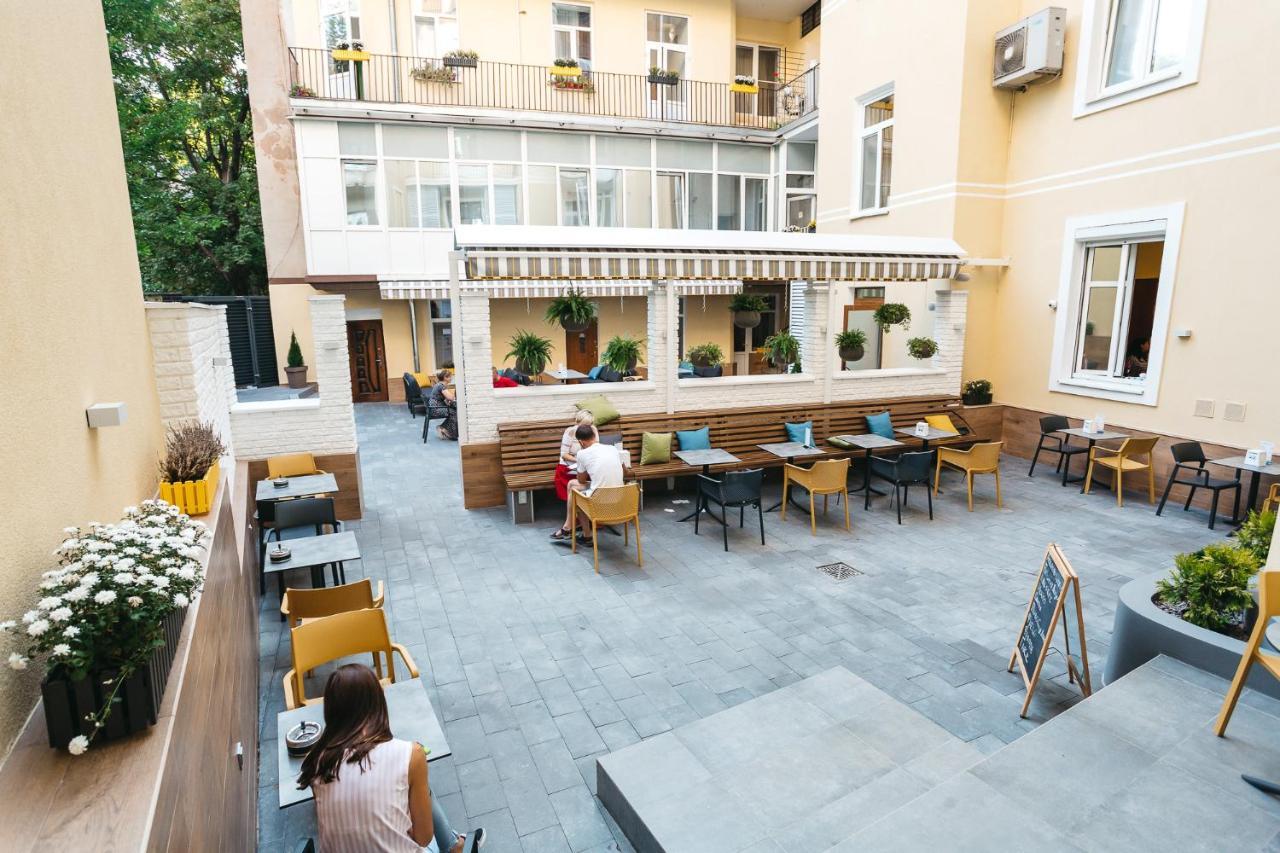 Discovery Hotel Лвив Екстериор снимка